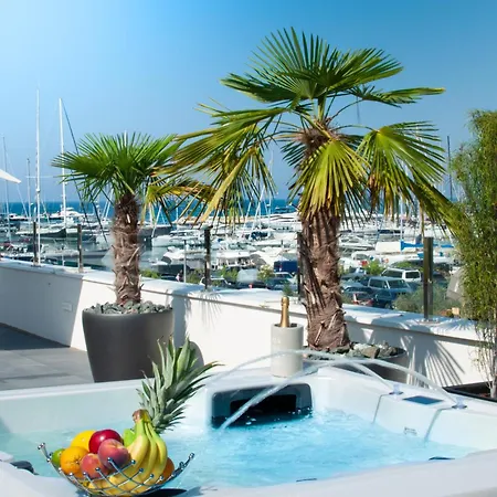 Martina * Novigrad (Istria)